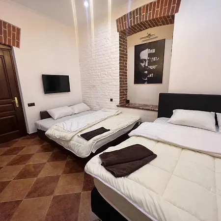 Ukrainian House на площі ринок * Львів