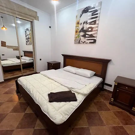 Ukrainian House на площі ринок * リヴィウ