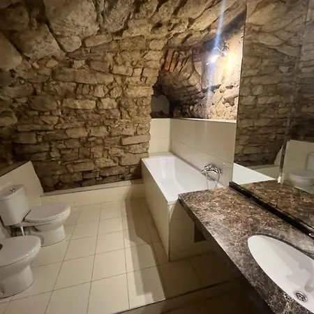 Ukrainian House на площі ринок Апартаменти Львів