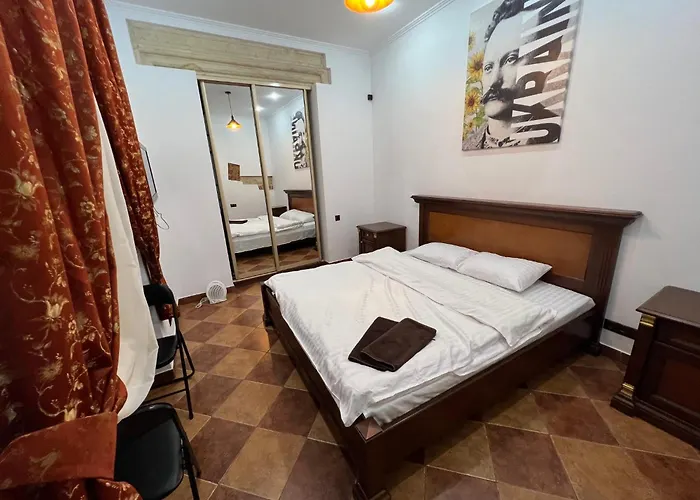 Ukrainian House на площі ринок Daire *